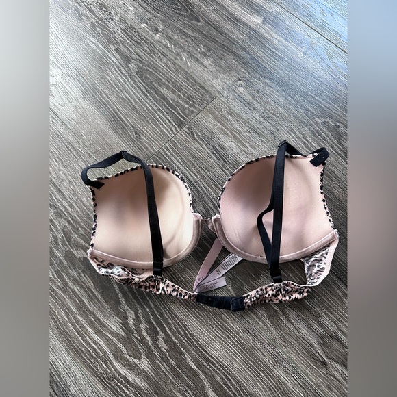 Victorias Secret Cheetah Bra - Picture 2 of 3